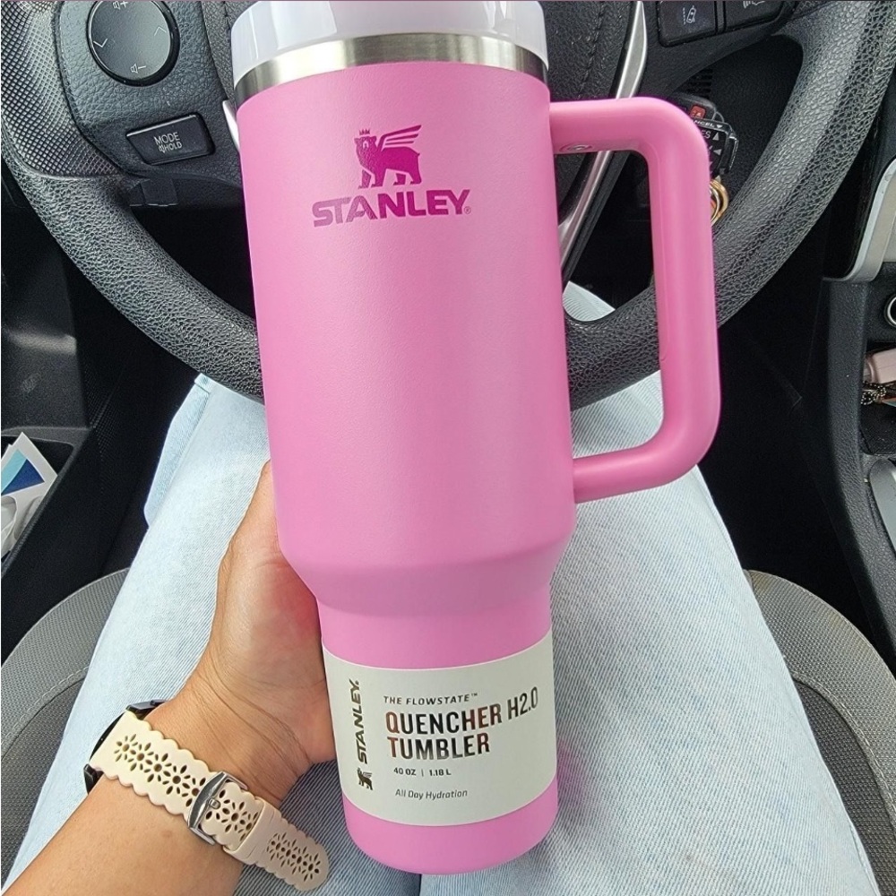 Stanley Pink Quencher H2.0 Tumbler